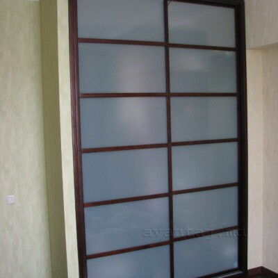 Mobilier pentru dressinguri și dulapuri la comanda